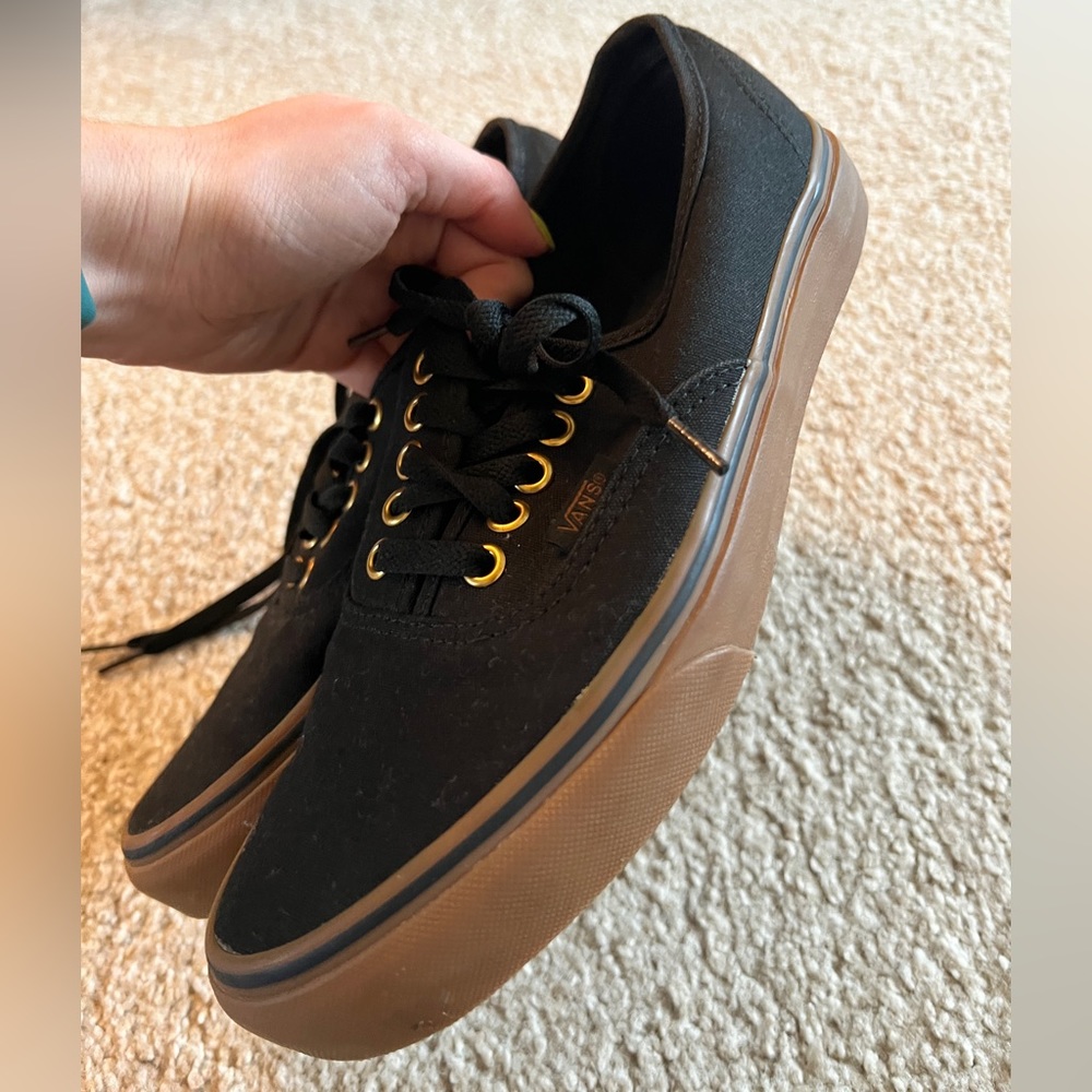 Vans Classics | Authentic Gum Shoe | Size 8.5
